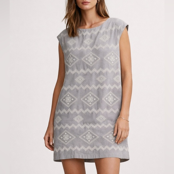 Wilfred Dresses & Skirts - Aritzia Wilfred Blondelle XS Grey + White Embroidered Linen Blend Shift Dress